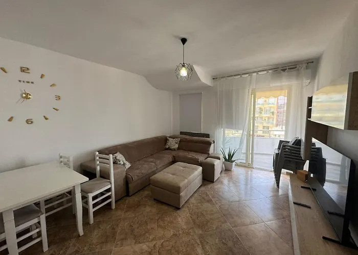 Enjoy Holydays House * Голем